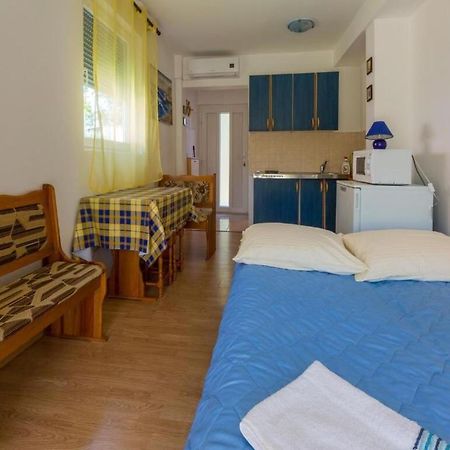 Apartments Adrasteja Dramalj Exterior photo
